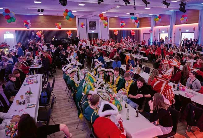 Blick in den Saal beim Kindertollitätentreffen 2026