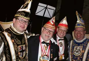 Präsident Frank Selter mit dem Prinzen der KG Attendorn und seinem Sohn
