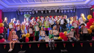 Gruppenbild Teilnehmer Jugend in der Bütt 2026